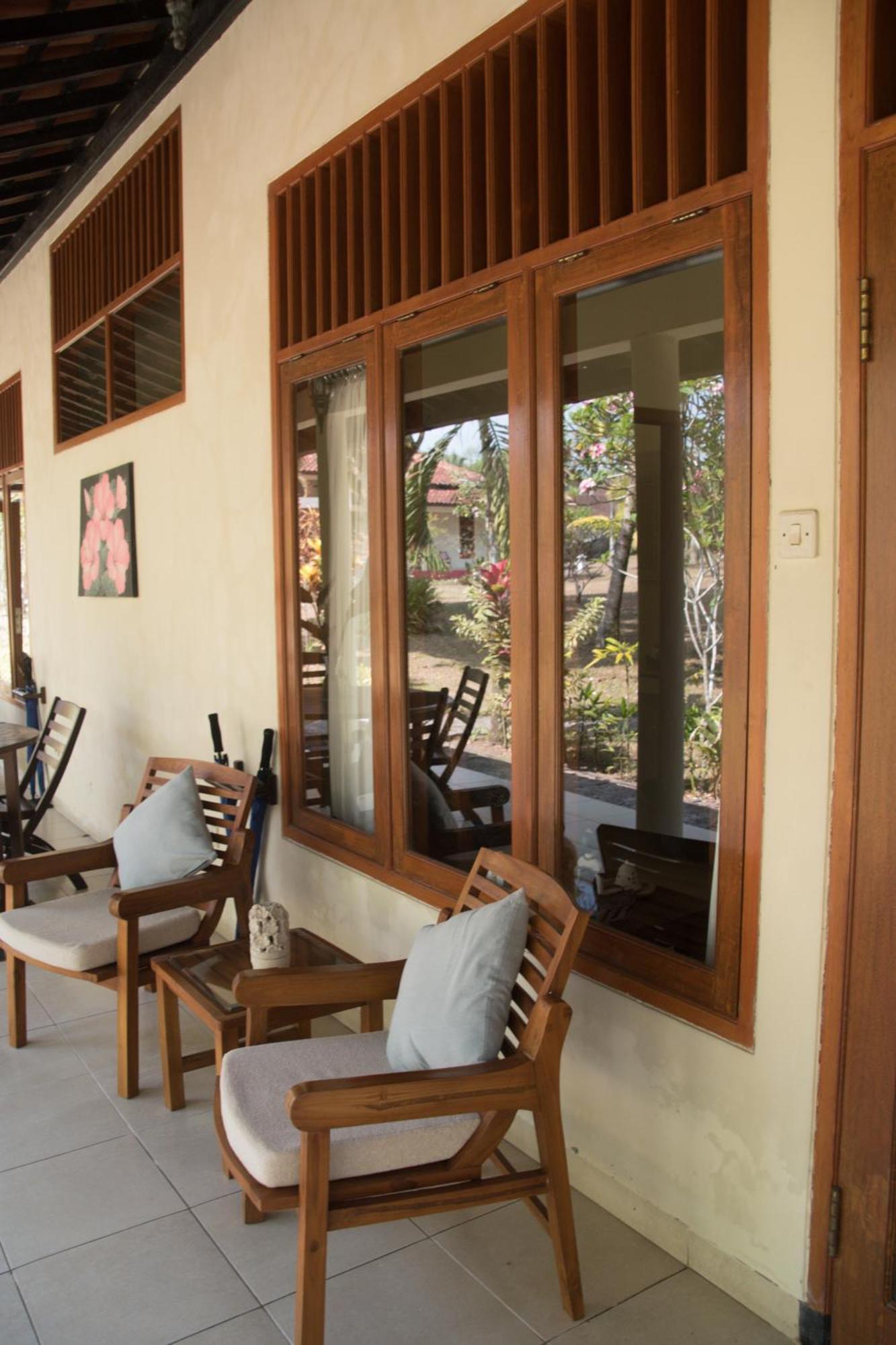 Guesthouse Rumah Senang Kalibaru Exteriér fotografie