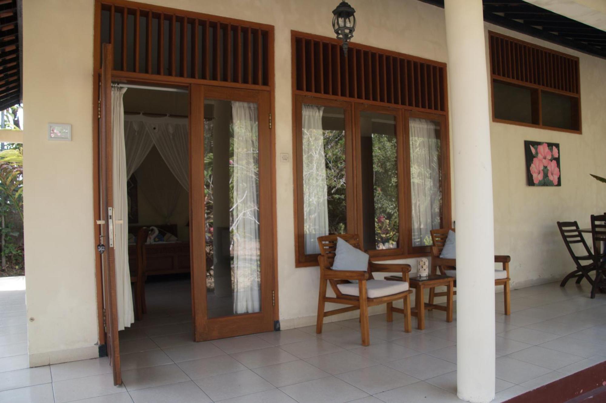 Guesthouse Rumah Senang Kalibaru Exteriér fotografie