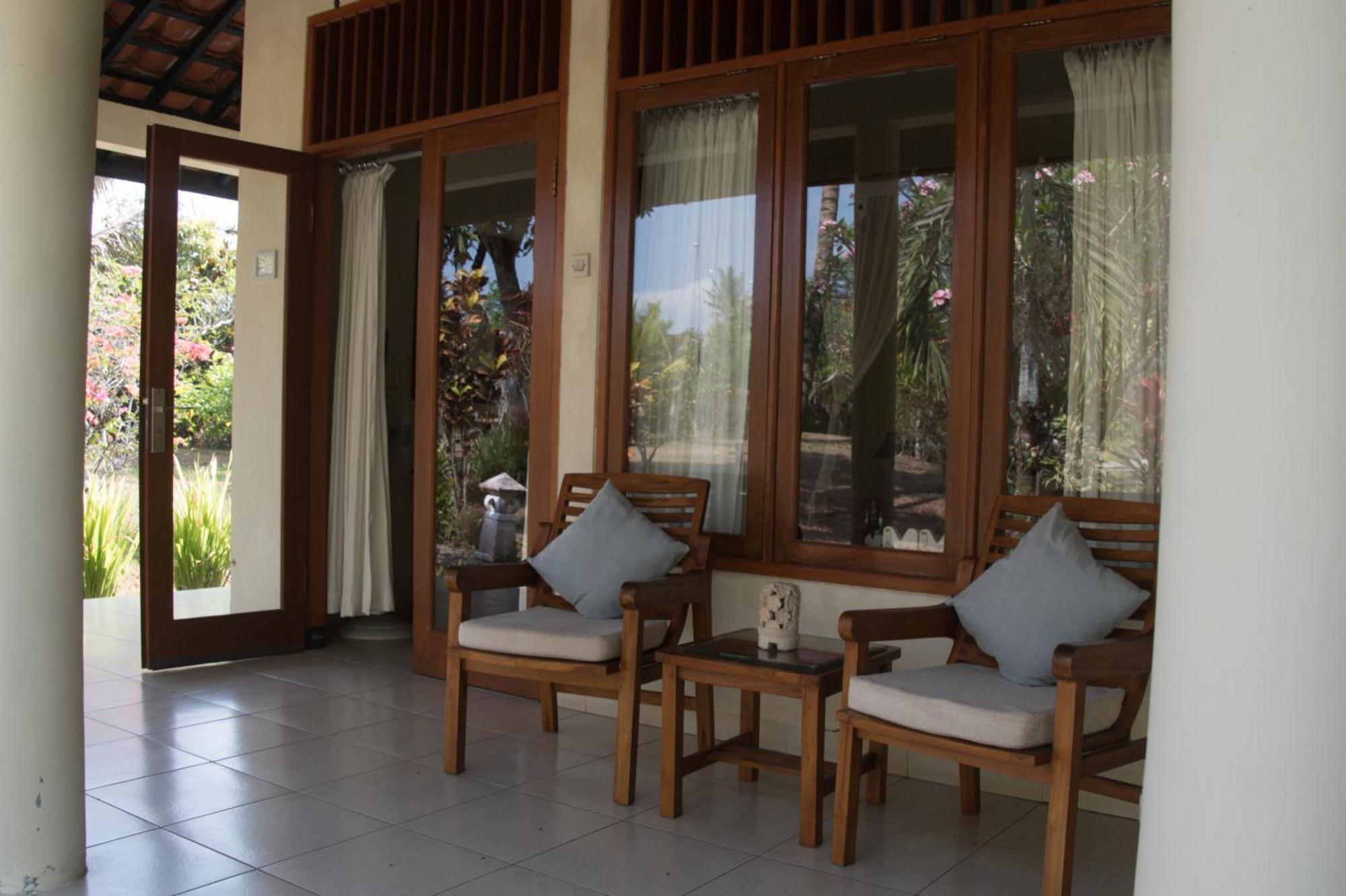 Guesthouse Rumah Senang Kalibaru Exteriér fotografie