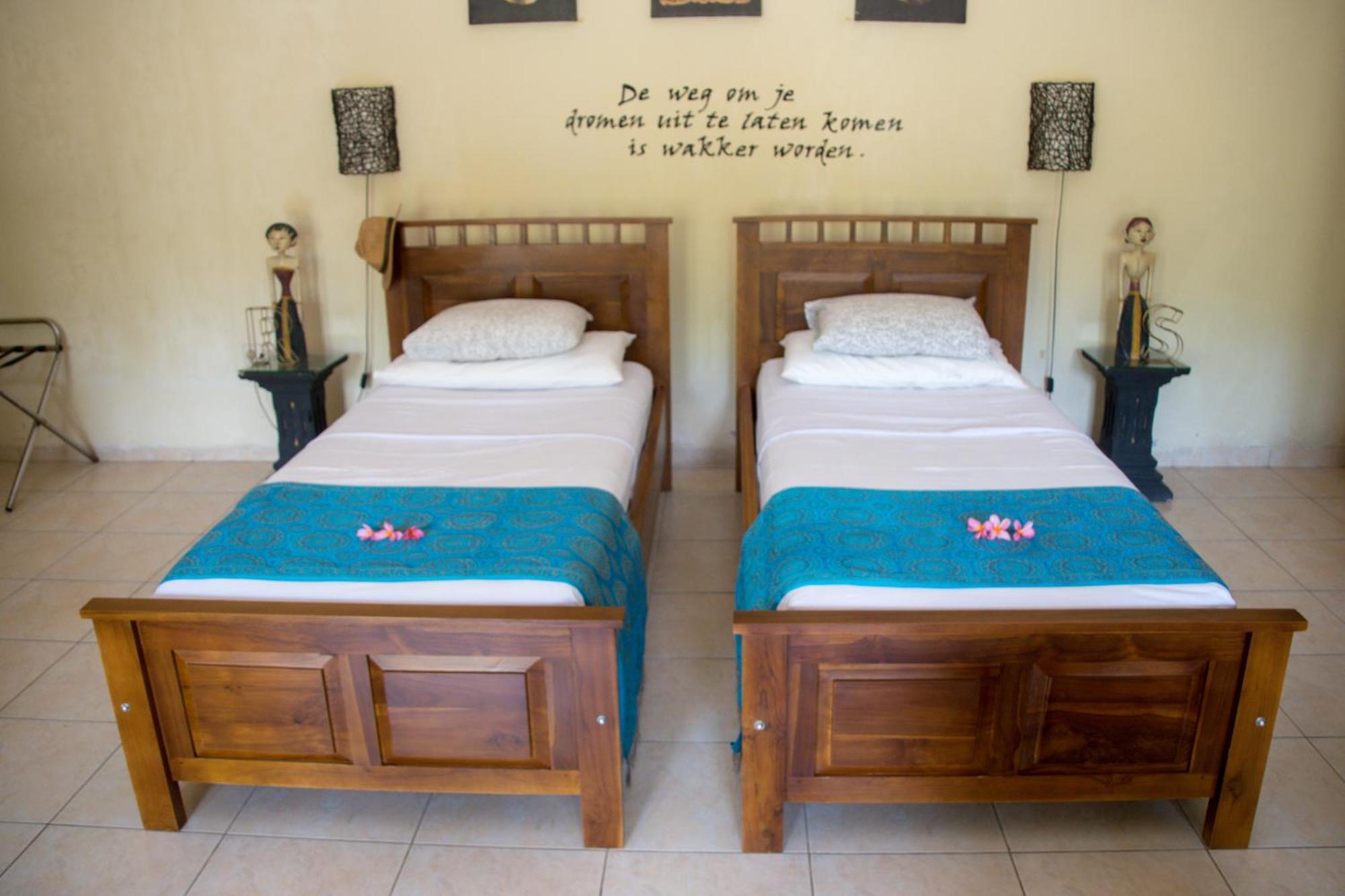 Guesthouse Rumah Senang Kalibaru Exteriér fotografie