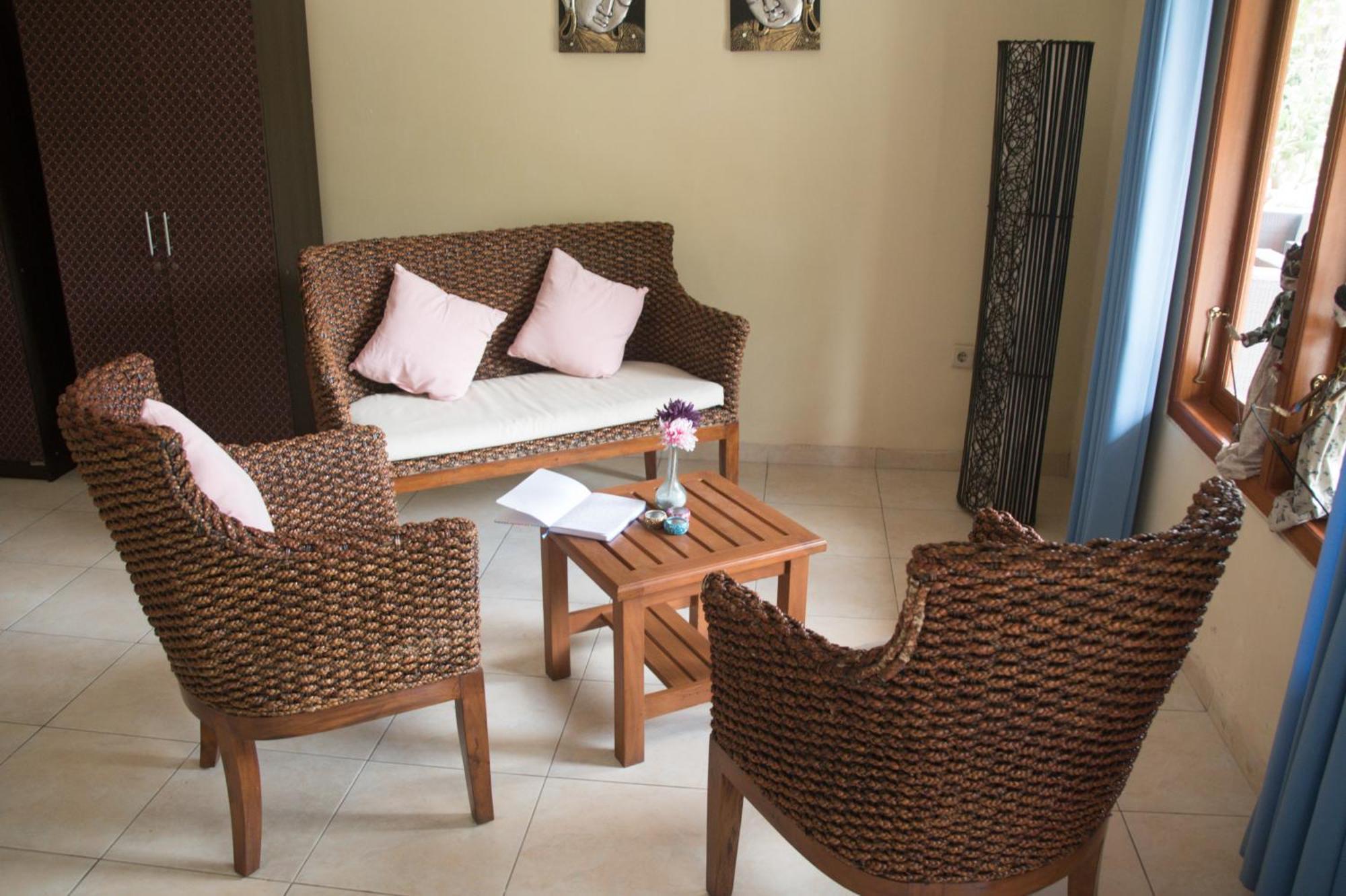 Guesthouse Rumah Senang Kalibaru Exteriér fotografie