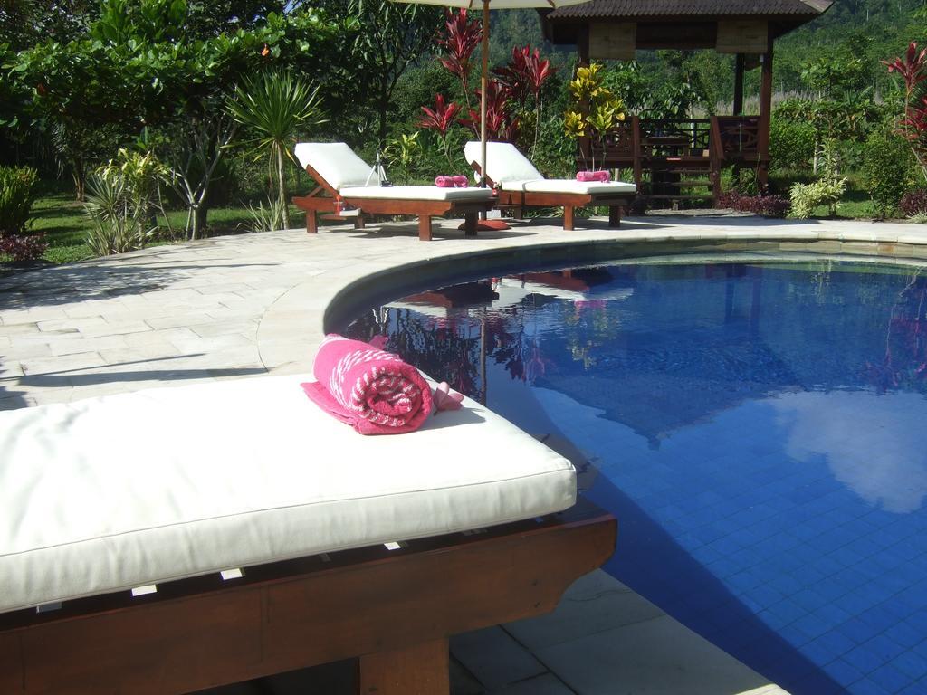 Guesthouse Rumah Senang Kalibaru Exteriér fotografie